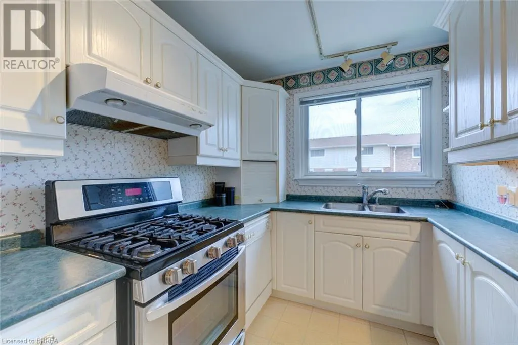 32 MONTCLAIR Crescent Unit# 16, #16
