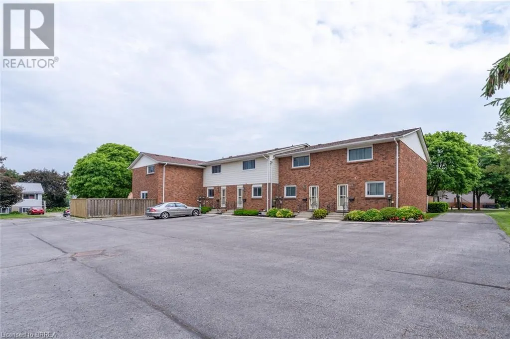 32 MONTCLAIR Crescent Unit# 16, #16