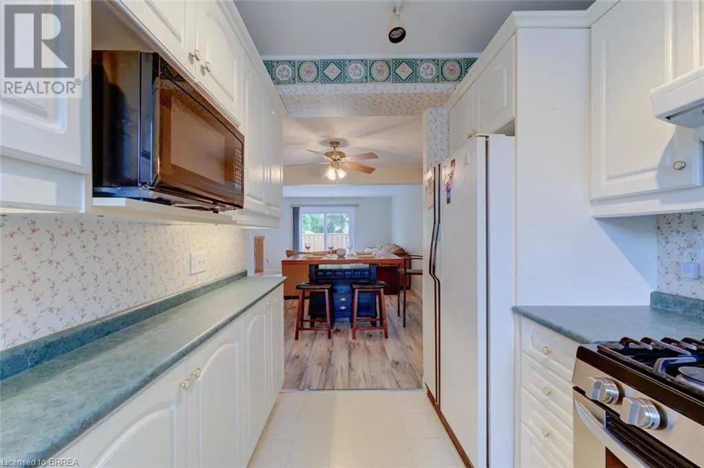 32 MONTCLAIR Crescent Unit# 16, #16