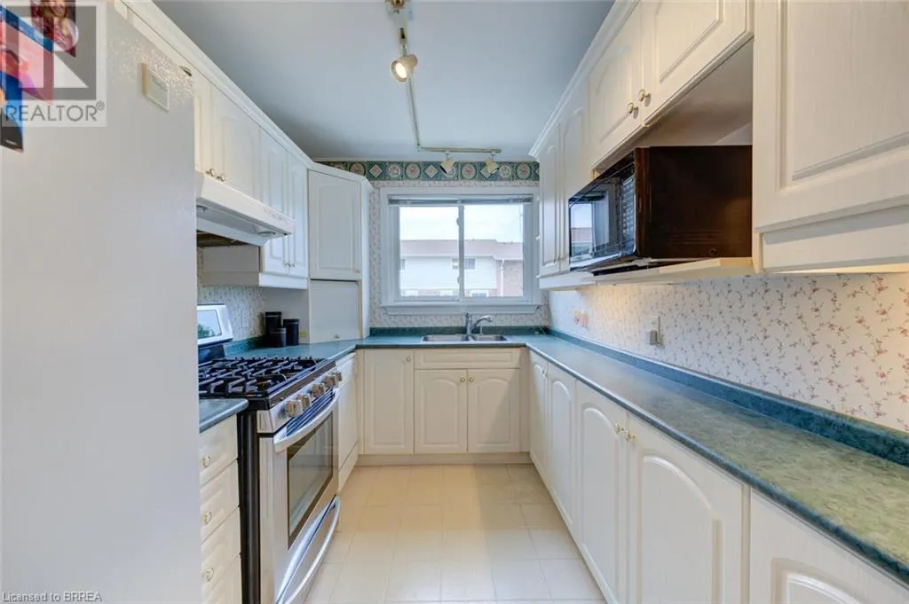 32 MONTCLAIR Crescent Unit# 16, #16