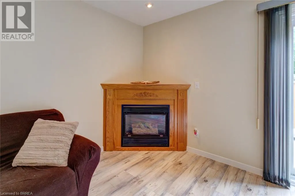 32 MONTCLAIR Crescent Unit# 16, #16