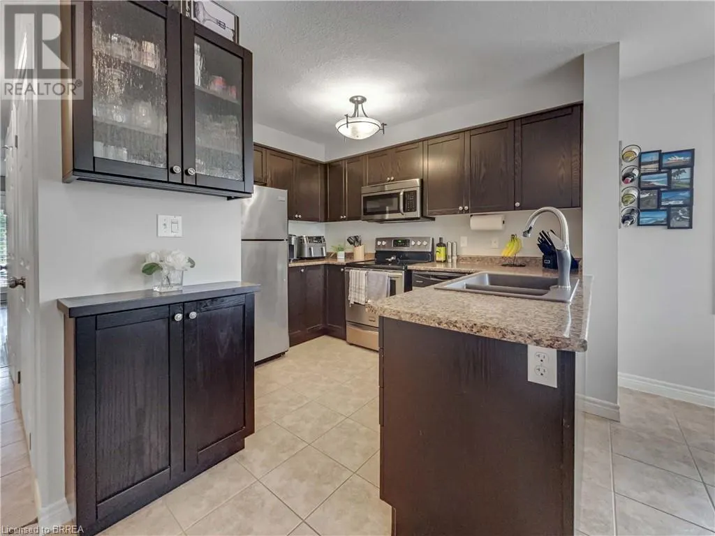 656 WOODLAWN Road E Unit# B, #B