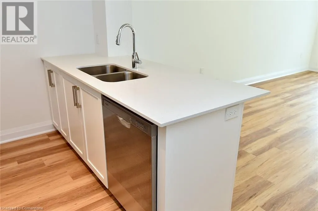 1936 RYMAL Road E Unit# 422, #422