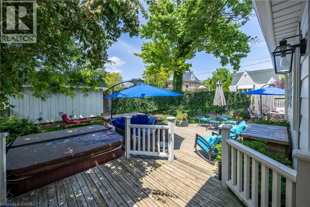 5 HAWTHORNE Avenue