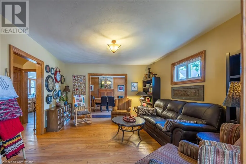 5 HAWTHORNE Avenue