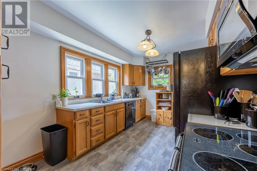 5 HAWTHORNE Avenue
