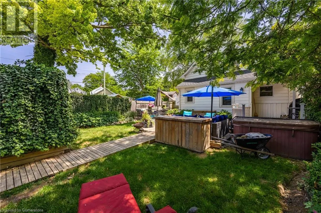 5 HAWTHORNE Avenue