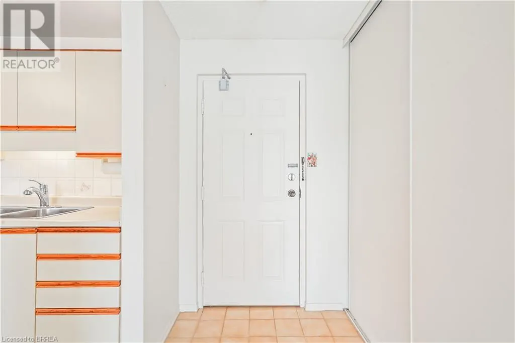 421 FAIRVIEW Drive Unit# 301, #301