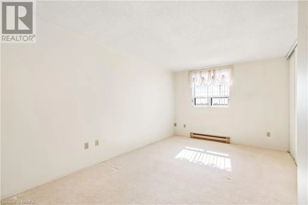 421 FAIRVIEW Drive Unit# 301, #301