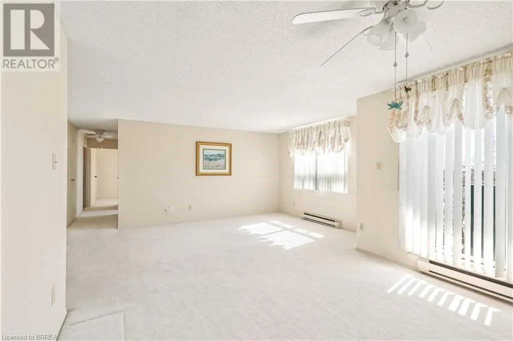 421 FAIRVIEW Drive Unit# 301, #301