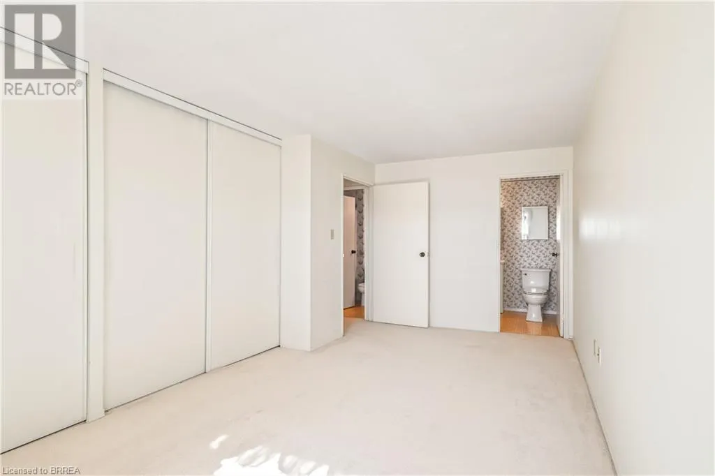 421 FAIRVIEW Drive Unit# 301, #301