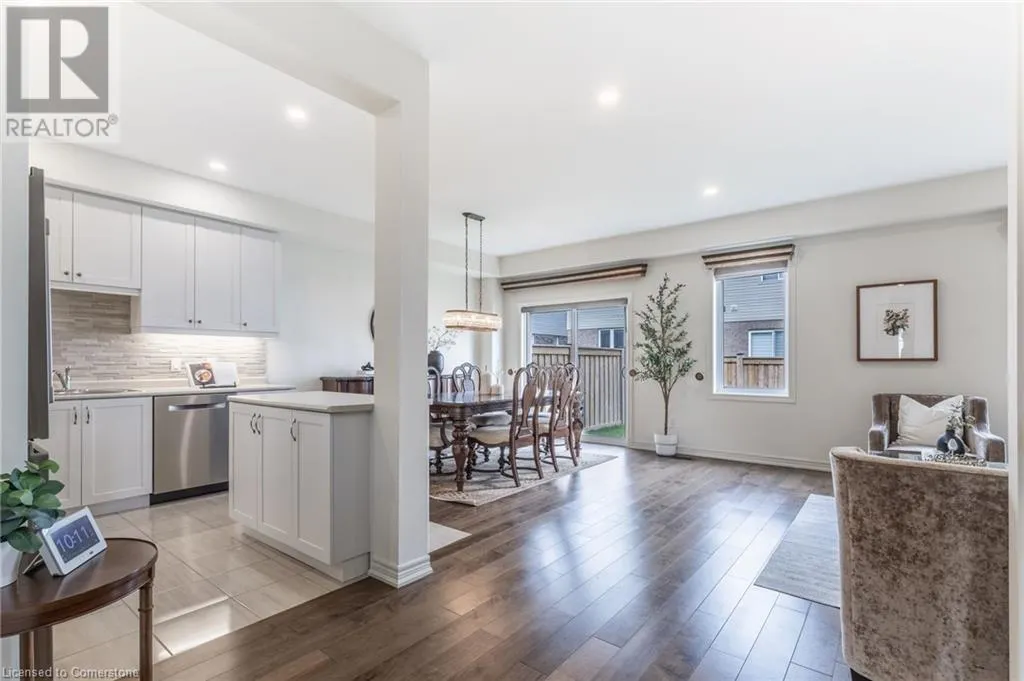 41 FOOTHILLS Lane
