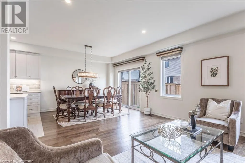 41 FOOTHILLS Lane