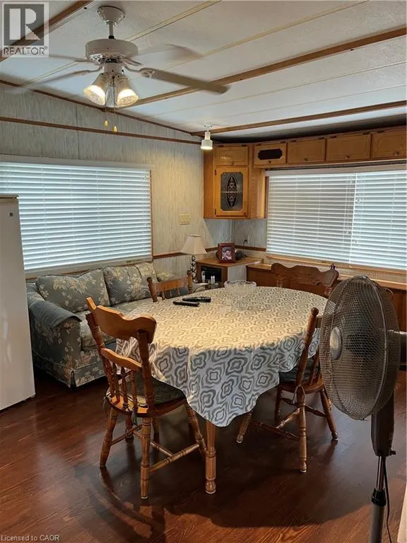 2073 FRIENDLY Boulevard