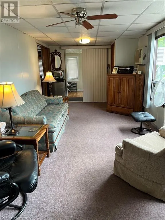 2073 FRIENDLY Boulevard