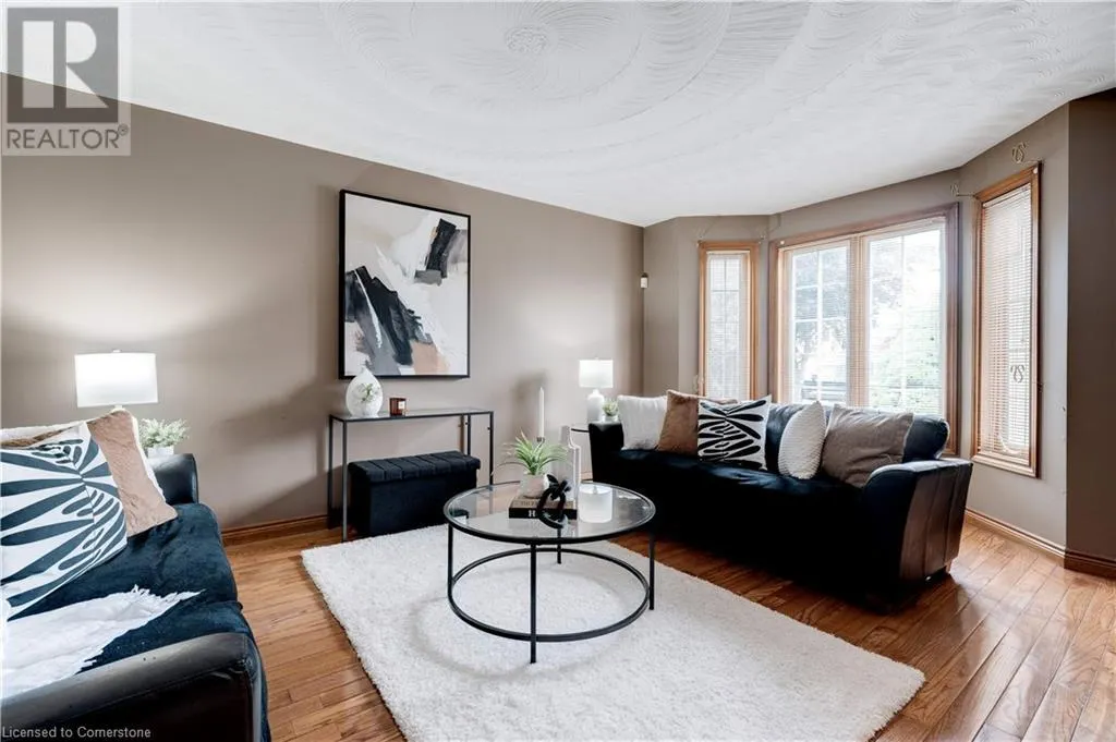 9 SUGARBERRY Court