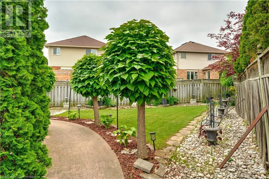 9 SUGARBERRY Court