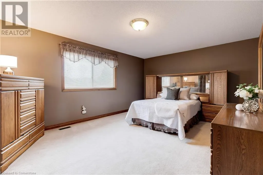 9 SUGARBERRY Court