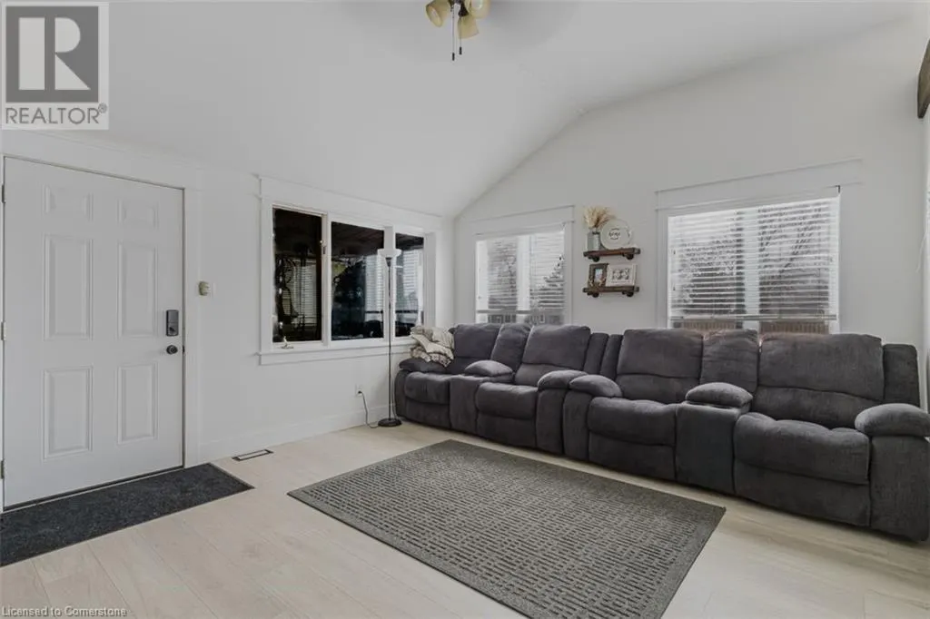 1199 LAKESHORE Road