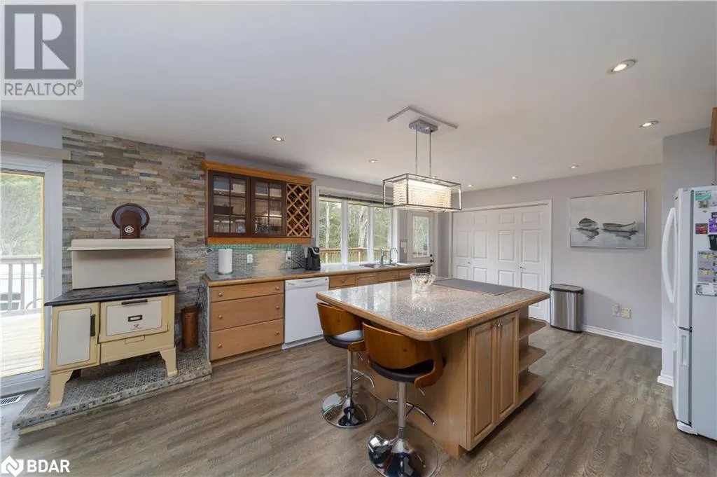 1936 PENINSULA POINT Road