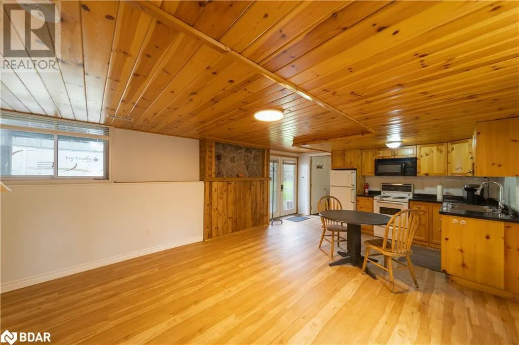 1936 PENINSULA POINT Road