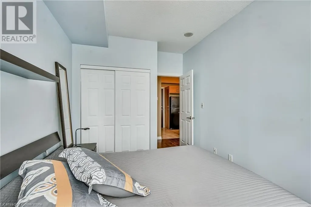 1359 RATHBURN Road E Unit# 902, #902