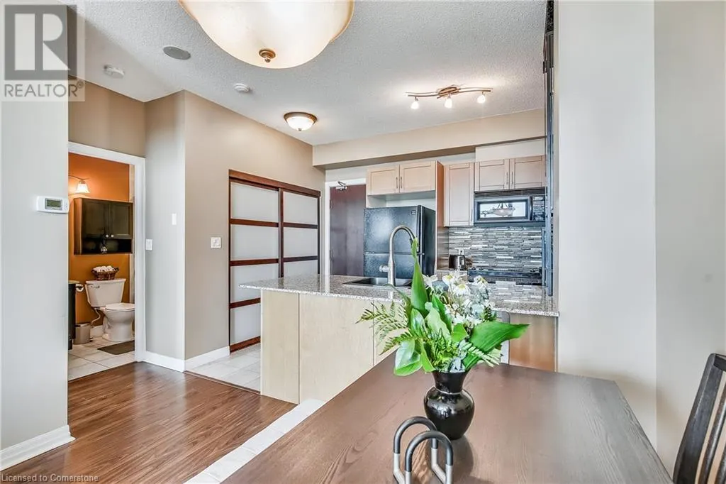 1359 RATHBURN Road E Unit# 902, #902