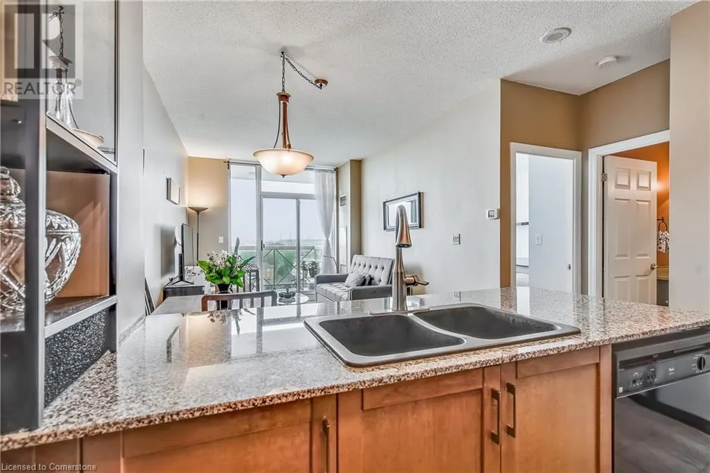 1359 RATHBURN Road E Unit# 902, #902