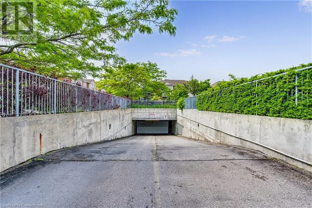 1359 RATHBURN Road E Unit# 902, #902