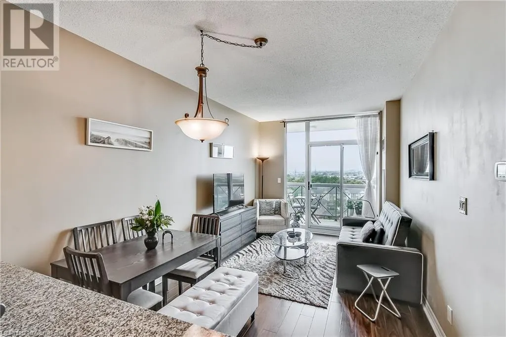 1359 RATHBURN Road E Unit# 902, #902