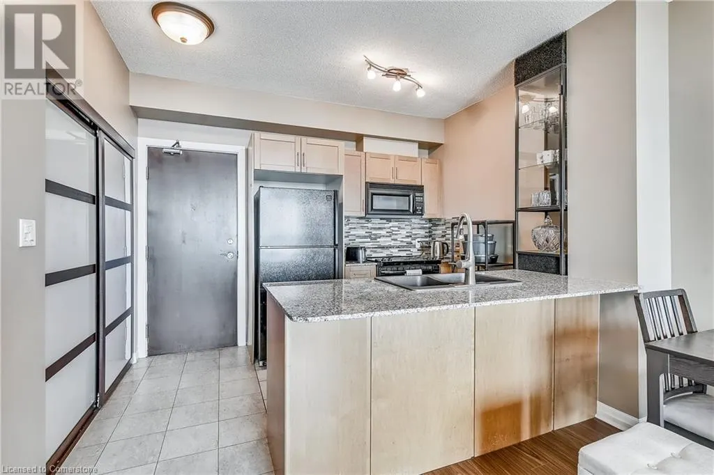 1359 RATHBURN Road E Unit# 902, #902