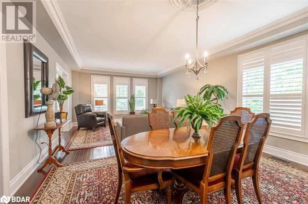 31 PLUNKETT Court