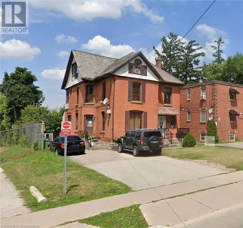 11 LAKE AVENUE Drive