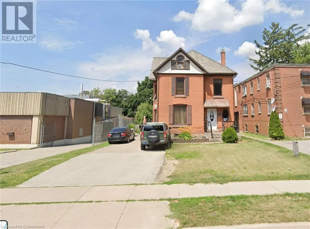 11 LAKE AVENUE Drive