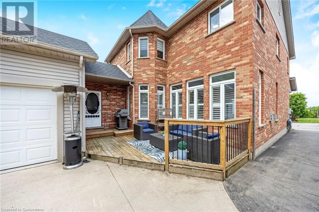 237 RIDGE TOP Crescent