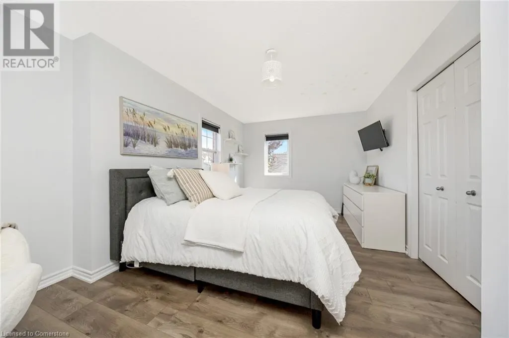 237 RIDGE TOP Crescent