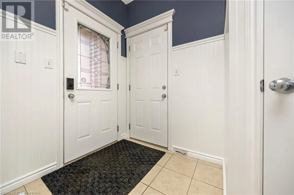 237 RIDGE TOP Crescent