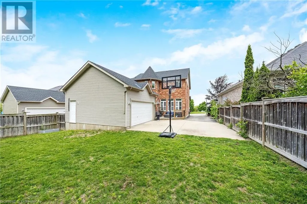 237 RIDGE TOP Crescent