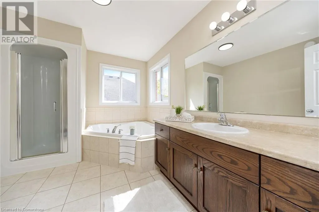 237 RIDGE TOP Crescent