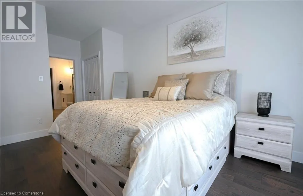 8 ELGIN Street W Unit# 4.5, #4.5
