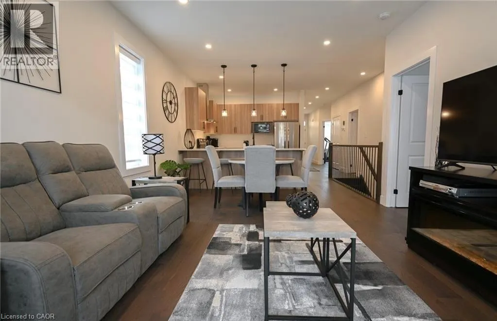 8 ELGIN Street W Unit# 4.5, #4.5
