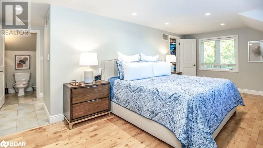 112 LAKESHORE Road W