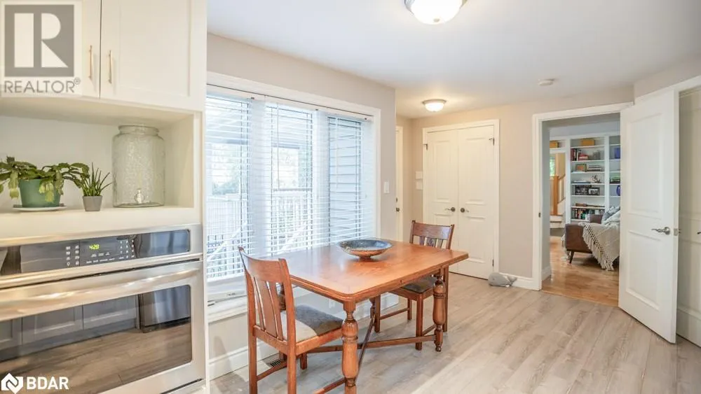 112 LAKESHORE Road W