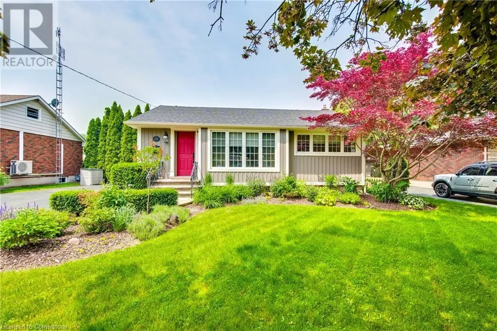 38 ALBANY Drive