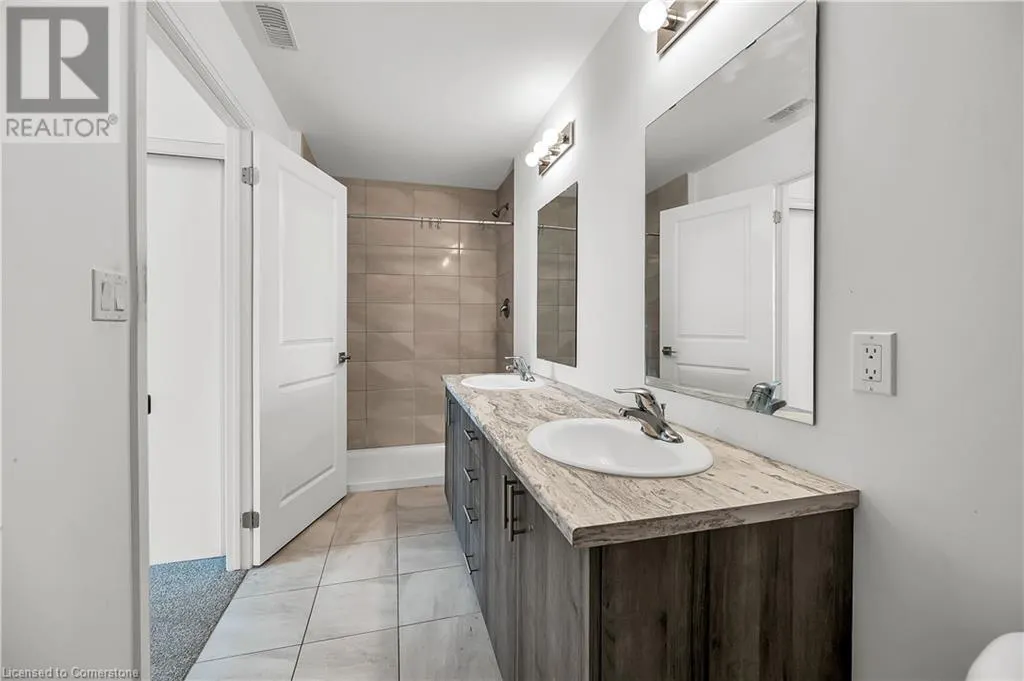 5 HAMILTON Street N Unit# 513, #513
