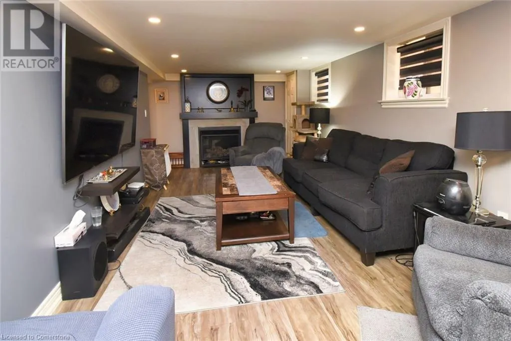 106 IVON Avenue