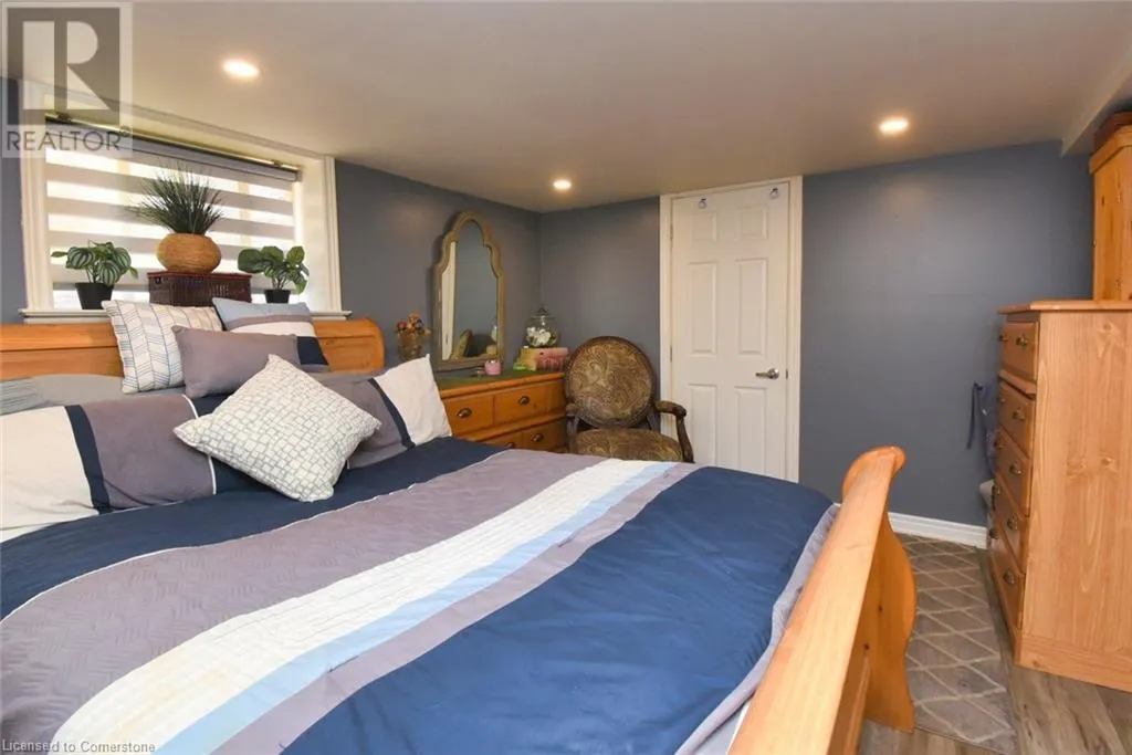 106 IVON Avenue