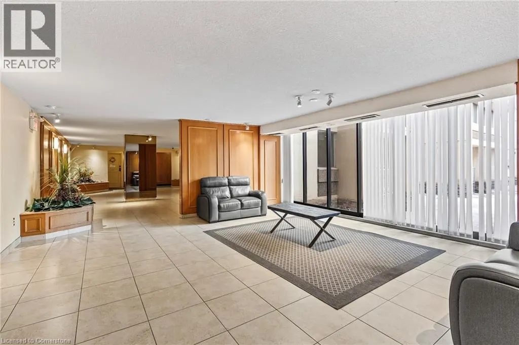 1300 MARLBOROUGH Court Unit# 523, #523