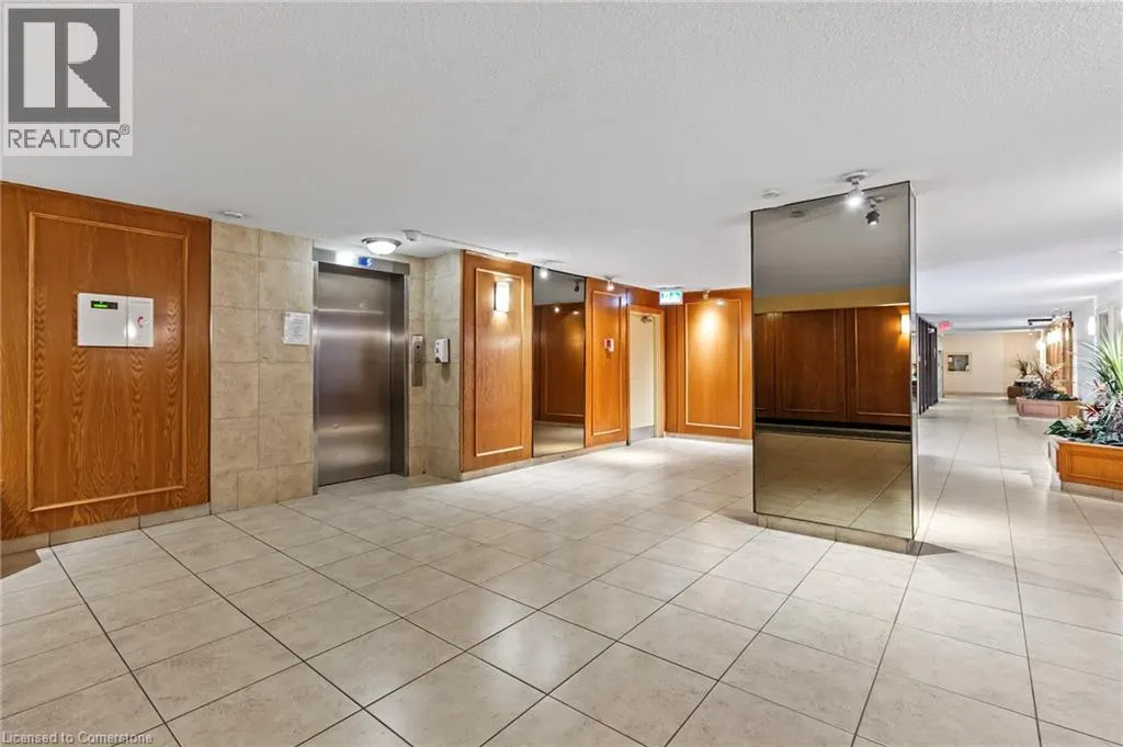 1300 MARLBOROUGH Court Unit# 523, #523