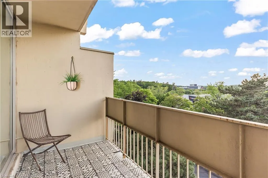 1300 MARLBOROUGH Court Unit# 523, #523